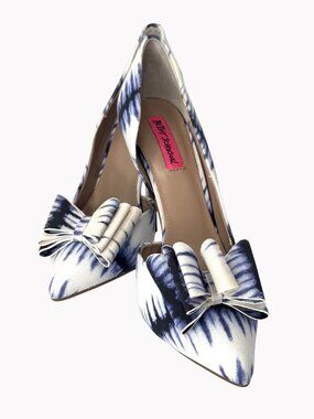 Betsey Johnson Prince Pumps Bow Heels Womens Size 10 Pointed Toe Stiletto